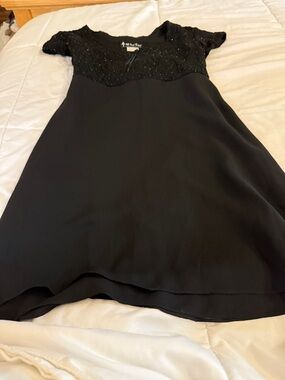All That Jazz Black Short Sleeve A-Line Dress with Decorative Body Size 9/10